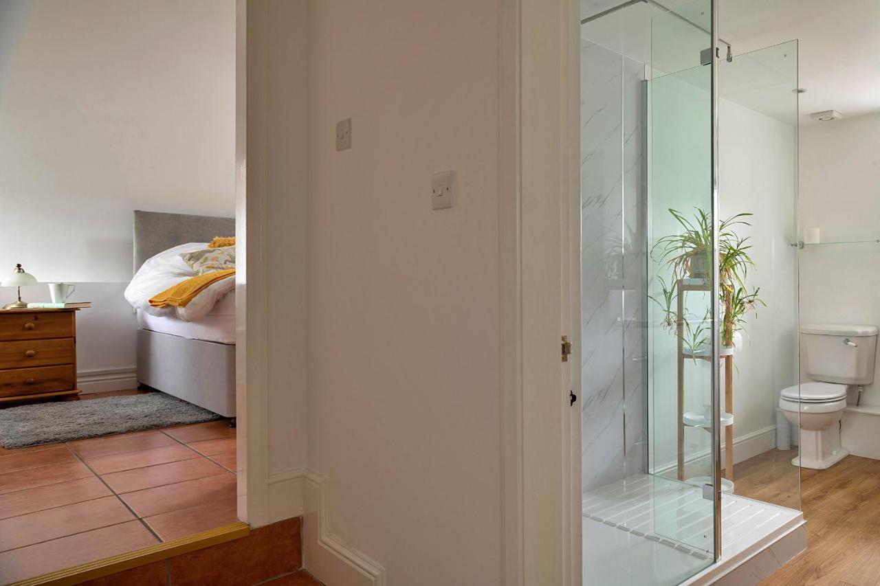Finest Retreats - Moelis Granary - Luxury Cottage With Hot Tub Llandrillo Dış mekan fotoğraf