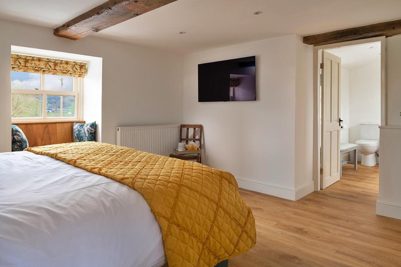 Finest Retreats - Moelis Granary - Luxury Cottage With Hot Tub Llandrillo Dış mekan fotoğraf