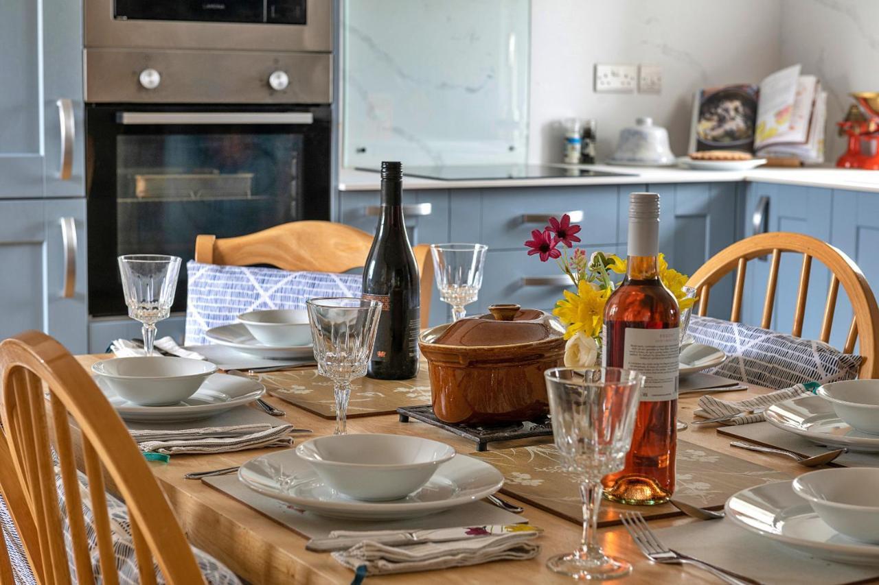 Finest Retreats - Moelis Granary - Luxury Cottage With Hot Tub Llandrillo Dış mekan fotoğraf
